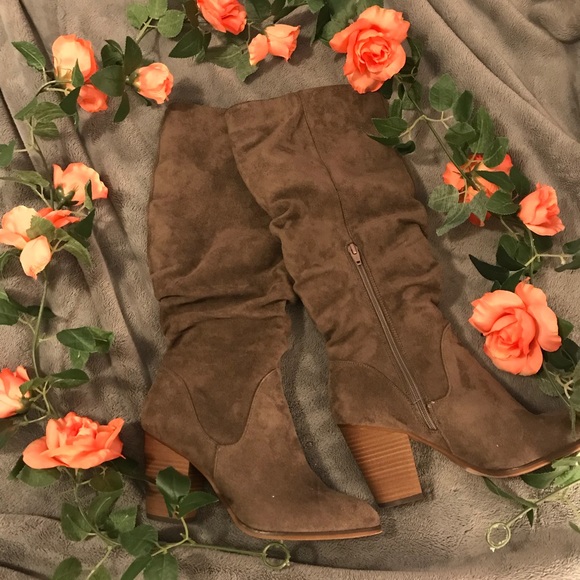Shoes - ‼️SALE‼️ Tall suede boots with heel size 8.5